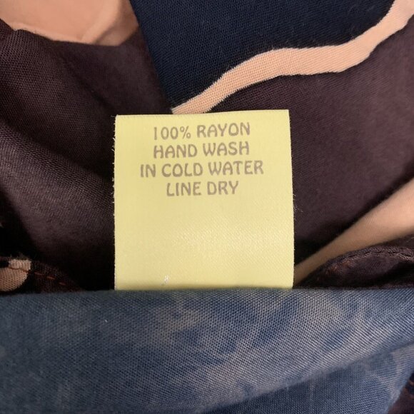 Spicy Bambu Size Large Blouse Multicolor Abstract Print Short Sleeved Button Up - Picture 4 of 4